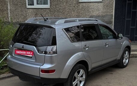 Mitsubishi Outlander III рестайлинг 3, 2008 год, 855 000 рублей, 4 фотография