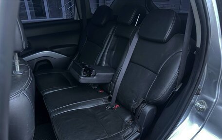 Mitsubishi Outlander III рестайлинг 3, 2008 год, 855 000 рублей, 9 фотография