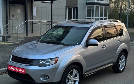 Mitsubishi Outlander III рестайлинг 3, 2008 год, 855 000 рублей, 2 фотография