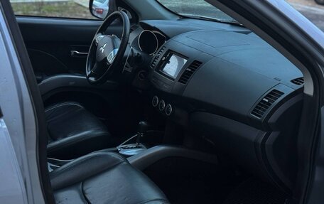 Mitsubishi Outlander III рестайлинг 3, 2008 год, 855 000 рублей, 16 фотография