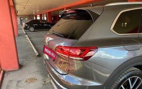 Volkswagen Touareg III, 2020 год, 6 200 000 рублей, 2 фотография