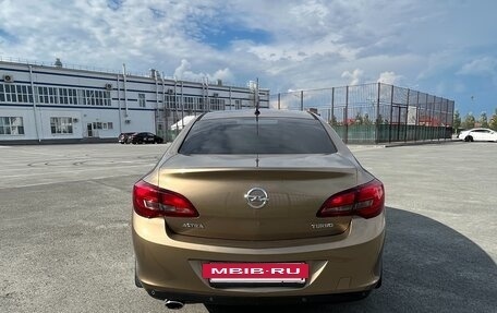 Opel Astra J, 2013 год, 920 000 рублей, 5 фотография