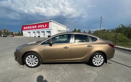 Opel Astra J, 2013 год, 920 000 рублей, 3 фотография