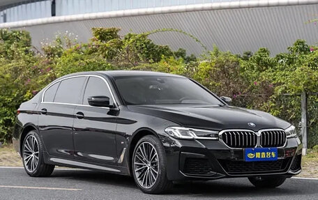 BMW 5 серия, 2022 год, 3 992 000 рублей, 2 фотография