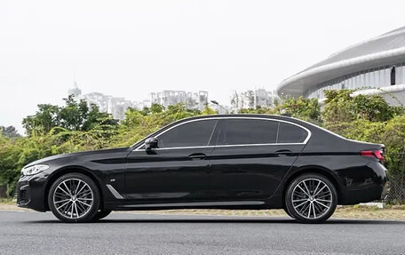 BMW 5 серия, 2022 год, 3 992 000 рублей, 6 фотография
