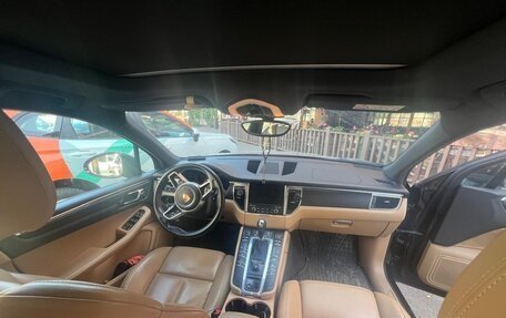 Porsche Macan I рестайлинг, 2018 год, 4 200 000 рублей, 6 фотография