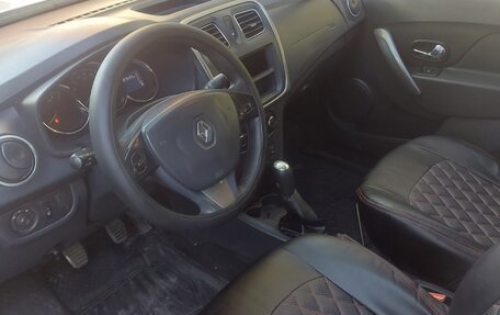 Renault Logan II, 2015 год, 385 000 рублей, 7 фотография