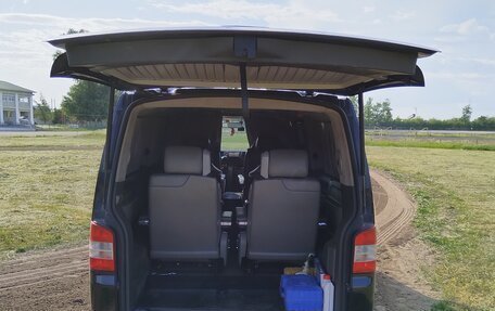 Volkswagen Caravelle T5, 2006 год, 1 700 000 рублей, 6 фотография