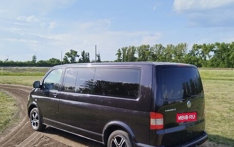 Volkswagen Caravelle T5, 2006 год, 1 700 000 рублей, 4 фотография