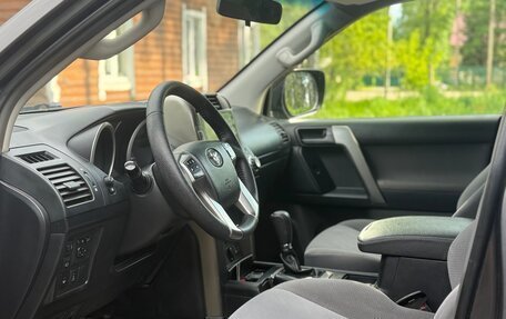 Toyota Land Cruiser Prado 150 рестайлинг 2, 2013 год, 2 250 000 рублей, 5 фотография