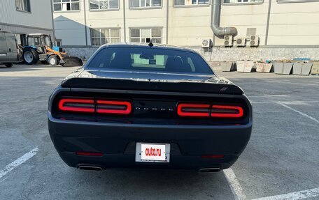Dodge Challenger III рестайлинг 2, 2019 год, 4 750 000 рублей, 4 фотография