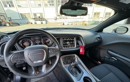 Dodge Challenger III рестайлинг 2, 2019 год, 4 750 000 рублей, 7 фотография