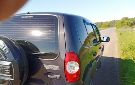 Chevrolet Niva I рестайлинг, 2013 год, 610 000 рублей, 24 фотография