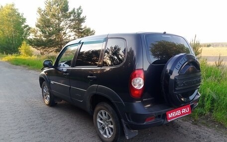 Chevrolet Niva I рестайлинг, 2013 год, 610 000 рублей, 14 фотография