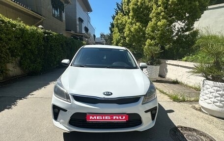 KIA Rio IV, 2019 год, 1 050 000 рублей, 2 фотография