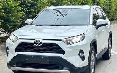 Toyota RAV4, 2022 год, 2 395 000 рублей, 1 фотография