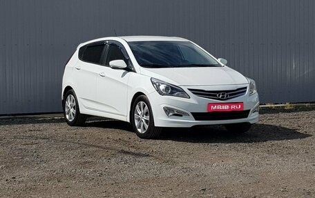 Hyundai Solaris II рестайлинг, 2015 год, 1 099 000 рублей, 1 фотография