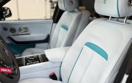 Rolls-Royce Cullinan, 2023 год, 75 000 000 рублей, 9 фотография