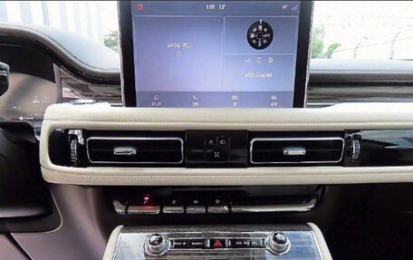 Lincoln Aviator II, 2022 год, 5 990 000 рублей, 8 фотография