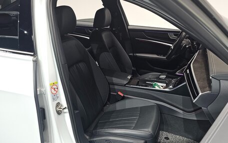 Audi A6, 2021 год, 2 470 000 рублей, 15 фотография