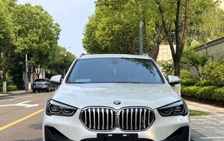 BMW X1, 2021 год, 2 300 000 рублей, 6 фотография