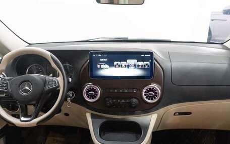 Mercedes-Benz Vito, 2021 год, 3 100 000 рублей, 10 фотография