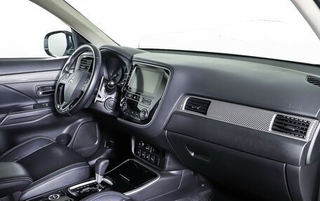 Mitsubishi Outlander III рестайлинг 3, 2019 год, 2 432 000 рублей, 11 фотография