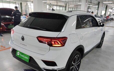 Volkswagen T-Roc I, 2022 год, 1 725 000 рублей, 6 фотография