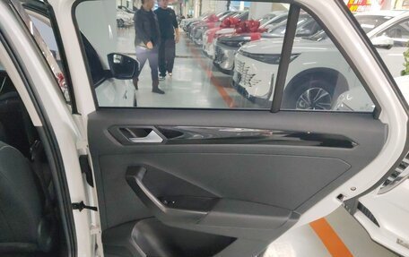 Volkswagen T-Roc I, 2022 год, 1 725 000 рублей, 19 фотография