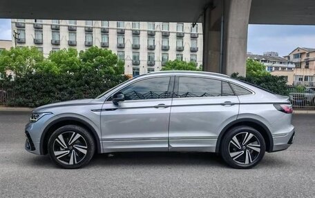 Volkswagen Tiguan II, 2021 год, 2 395 000 рублей, 3 фотография
