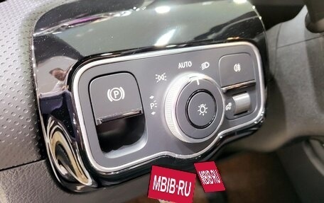 Mercedes-Benz A-Класс, 2022 год, 2 415 000 рублей, 15 фотография