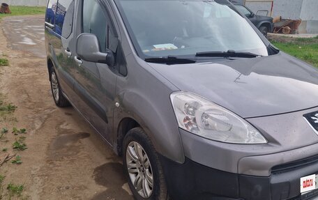 Peugeot Partner II рестайлинг 2, 2010 год, 750 000 рублей, 3 фотография