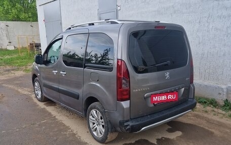Peugeot Partner II рестайлинг 2, 2010 год, 750 000 рублей, 2 фотография