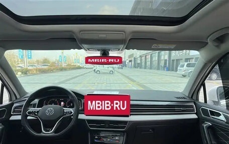 Volkswagen Tiguan II, 2022 год, 2 490 000 рублей, 12 фотография