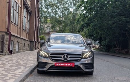 Mercedes-Benz E-Класс, 2019 год, 3 800 000 рублей, 2 фотография