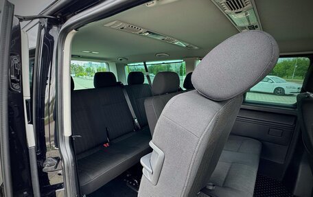 Volkswagen Caravelle T6 рестайлинг, 2017 год, 2 390 000 рублей, 13 фотография