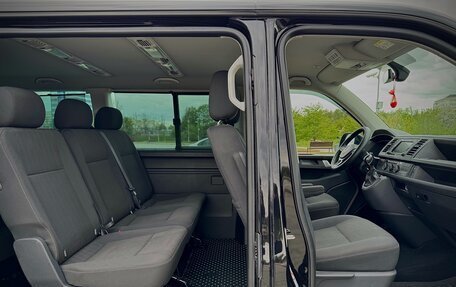 Volkswagen Caravelle T6 рестайлинг, 2017 год, 2 390 000 рублей, 14 фотография