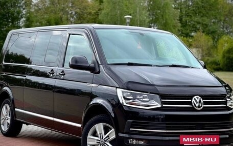 Volkswagen Caravelle T6 рестайлинг, 2017 год, 2 390 000 рублей, 17 фотография
