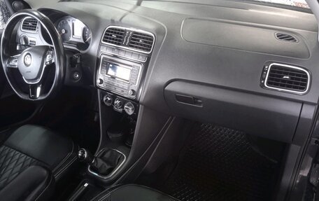 Volkswagen Polo VI (EU Market), 2017 год, 1 050 000 рублей, 9 фотография