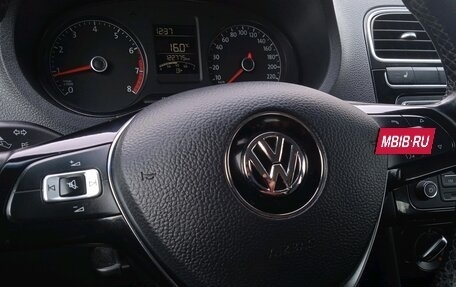 Volkswagen Polo VI (EU Market), 2017 год, 1 050 000 рублей, 13 фотография