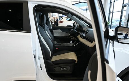 Chery Tiggo 4 I рестайлинг, 2024 год, 2 569 000 рублей, 10 фотография