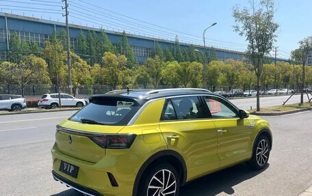 Volkswagen T-Roc I, 2022 год, 1 800 000 рублей, 3 фотография