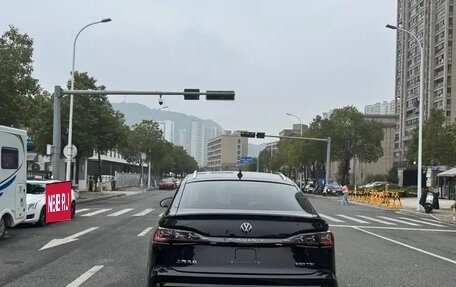 Volkswagen Tiguan II, 2022 год, 2 480 000 рублей, 5 фотография