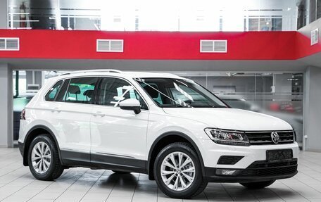 Volkswagen Tiguan II, 2017 год, 1 599 000 рублей, 3 фотография