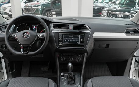 Volkswagen Tiguan II, 2017 год, 1 599 000 рублей, 10 фотография