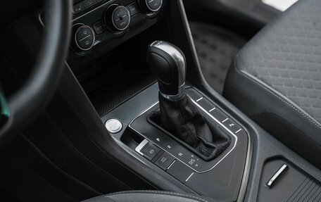 Volkswagen Tiguan II, 2017 год, 1 599 000 рублей, 9 фотография