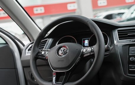 Volkswagen Tiguan II, 2017 год, 1 599 000 рублей, 11 фотография