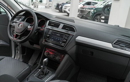 Volkswagen Tiguan II, 2017 год, 1 599 000 рублей, 12 фотография
