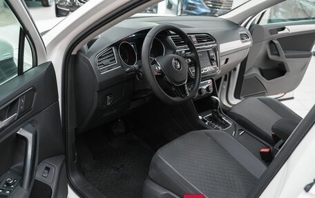 Volkswagen Tiguan II, 2017 год, 1 599 000 рублей, 6 фотография