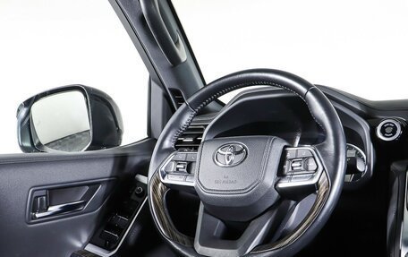 Toyota Land Cruiser, 2021 год, 9 830 000 рублей, 17 фотография